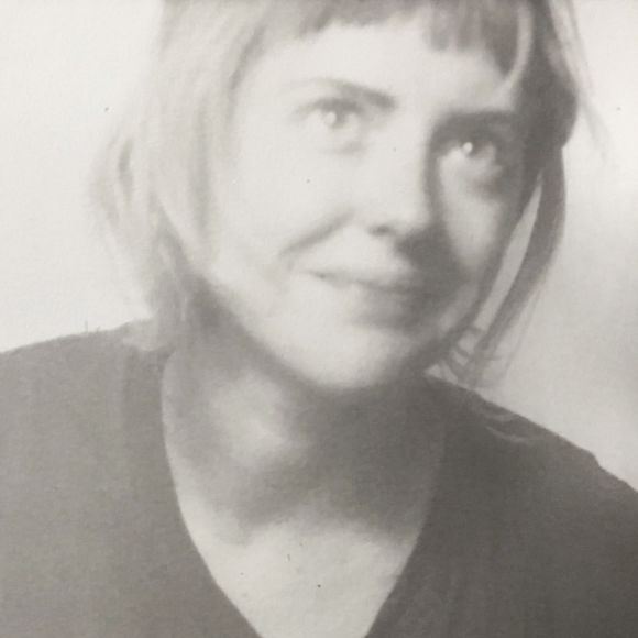 Meet your Posher, Leigh - Picture 1 of 1